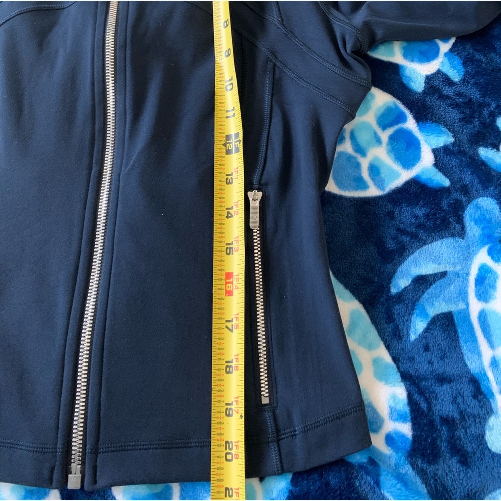 Lululemon Athletica Define Cropped Nulu Jacket size 8 NWOT - Picture 12 of 14